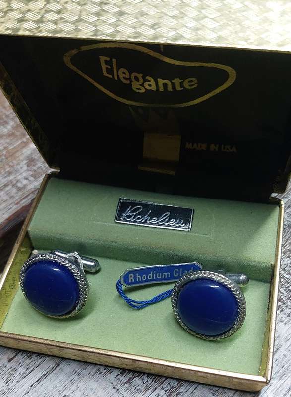 VINTAGE CUFFLINKS