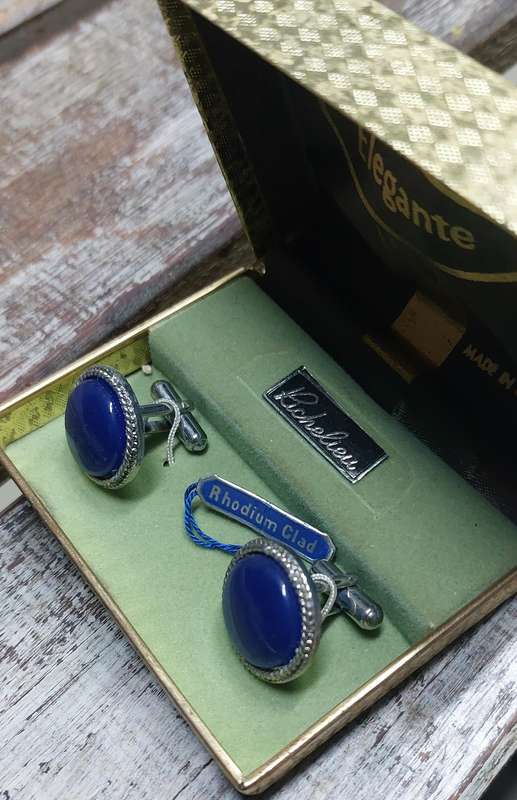 VINTAGE CUFFLINKS