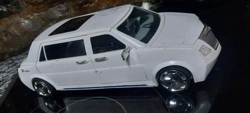 Rare vintage Bratz doll limo see my other bratz listing