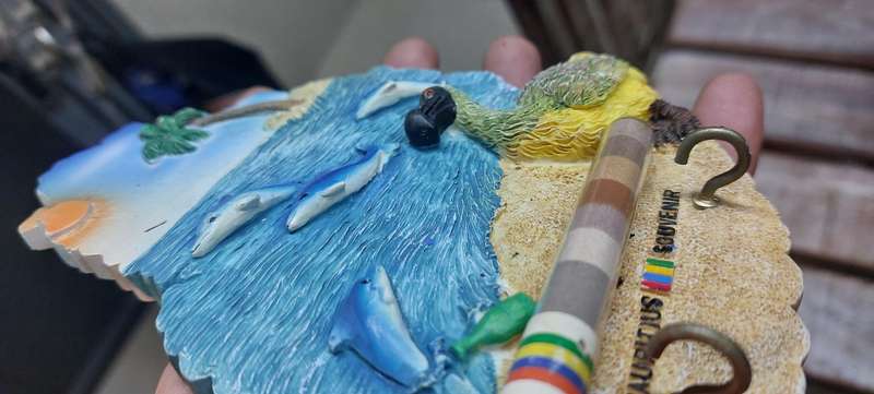 High detail souvenir 3d hand painted plate top condition