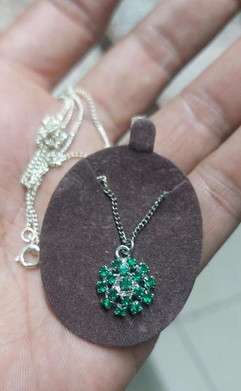 vintage neck chain and pendant