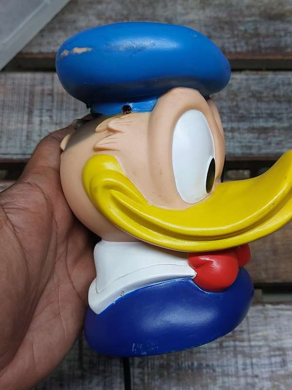 Vintage illumina Donald duck lamp