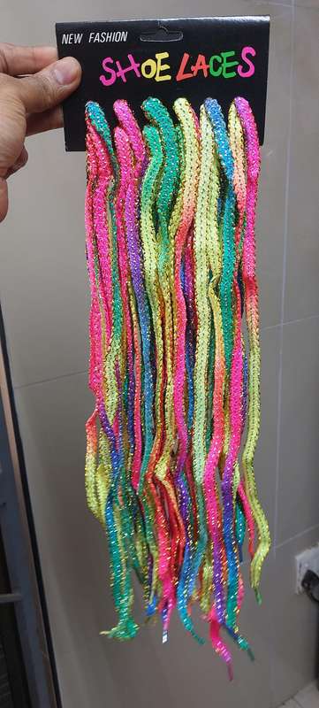 Vintage neon shoe laces bid for the pack