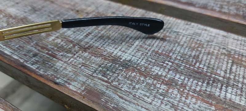 Vintage sunglasses never used