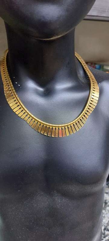 Vintage ladies neck chain never used