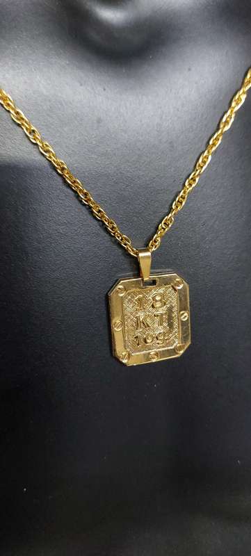 Gold plated nugget pendant and chain