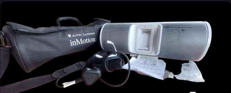 MADE BY JBL Altec Lansing inMotion iM7 SPEAKER WITH CARRY CASE