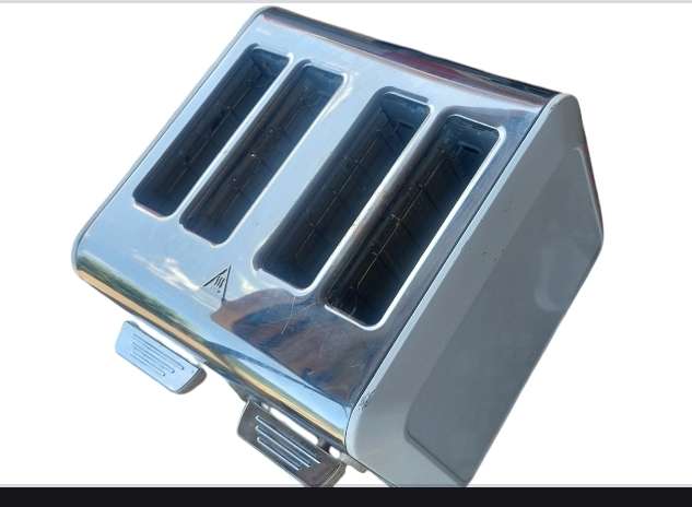 LIKE NEW USED A FEW TIMES RUSSEL HOBBS 4 SLICE STAINLESS STEEL TOASTER