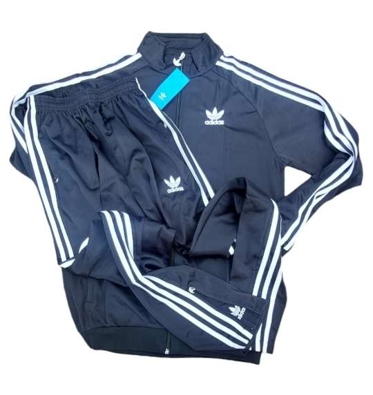 UNWANTED GIFT  ADDIDAS TRACKSUIT BLACK SIZE LARGE SLIM FIT