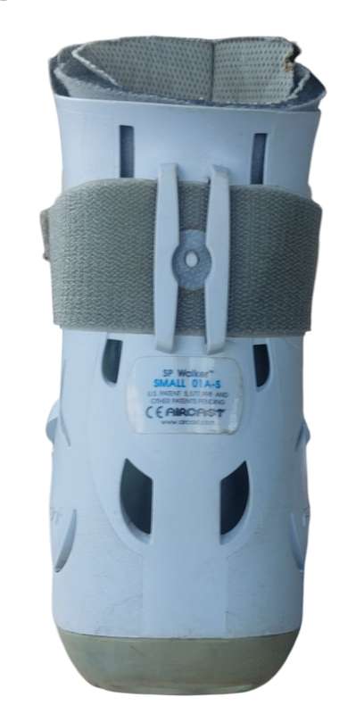 TOP CONDITION medical aircast boot size small include pump to inflate and deflate