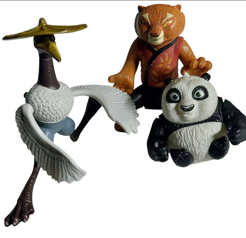 Vintage kung fu panda figures authentic