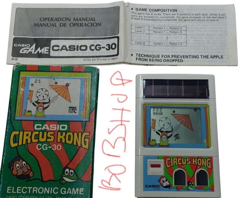 Super rare cassio hand held game like new works perfectly