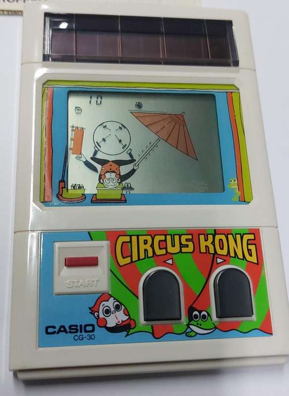 Super rare cassio hand held game like new works perfectly