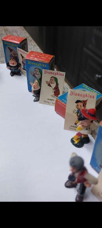 Ultra rare marks disneykins complete set from 1 to 34 see pics