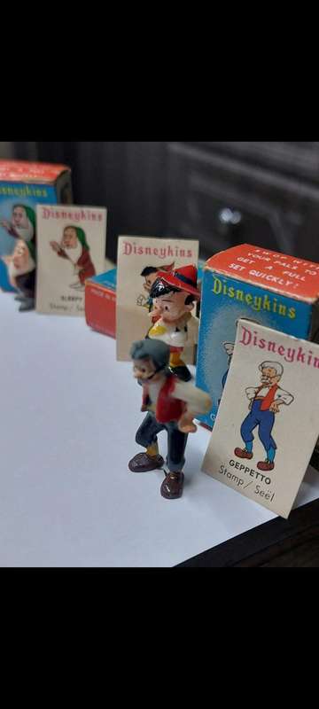 Ultra rare marks disneykins complete set from 1 to 34 see pics