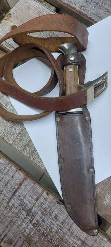 FOR THE COLLECTOR Rare solingen German knives x 2 awesome condition
