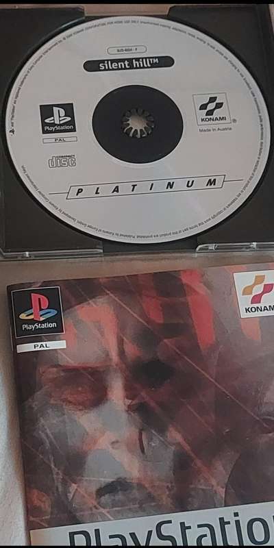 Super Rare playstation 1 game silent hill top condition