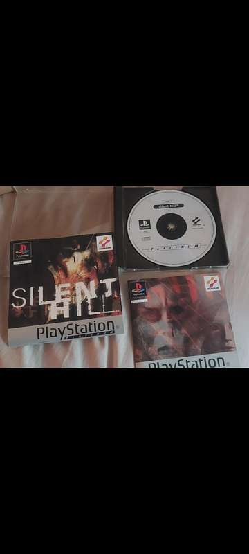Super Rare playstation 1 game silent hill top condition