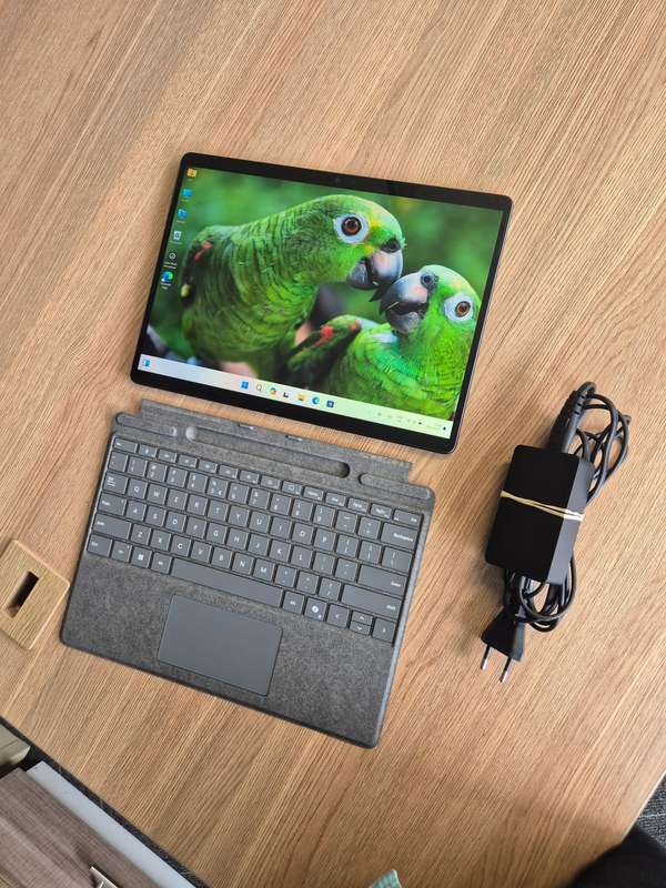 Microsoft Surface Pro 9 | 12th Gen Intel Core i5 | 8GB RAM | 256GB Storage