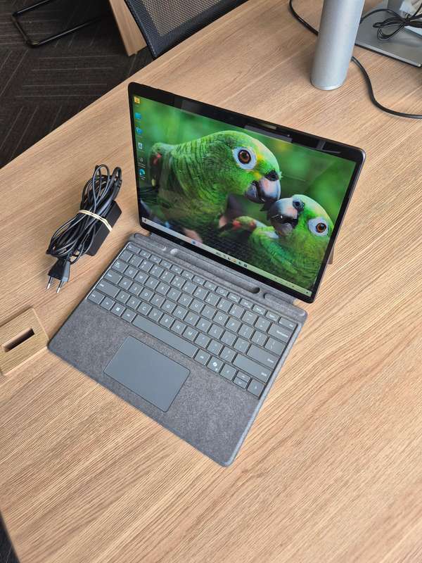 Microsoft Surface Pro 9 | 12th Gen Intel Core i5 | 8GB RAM | 256GB Storage