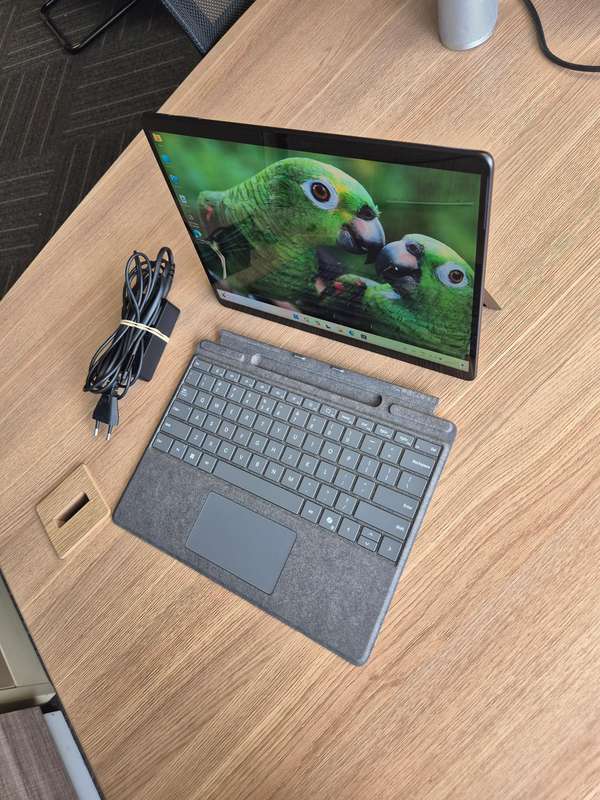 Microsoft Surface Pro 9 | 12th Gen Intel Core i5 | 8GB RAM | 256GB Storage