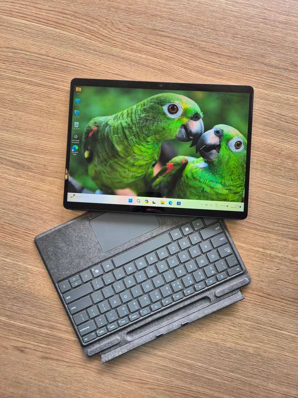 Microsoft Surface Pro 9 | 12th Gen Intel Core i5 | 8GB RAM | 256GB Storage