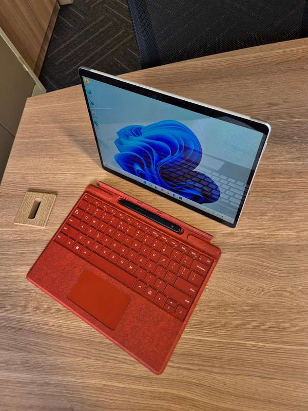 Microsoft Surface Pro 8 | 11th Gen Core i5 | Good As New
