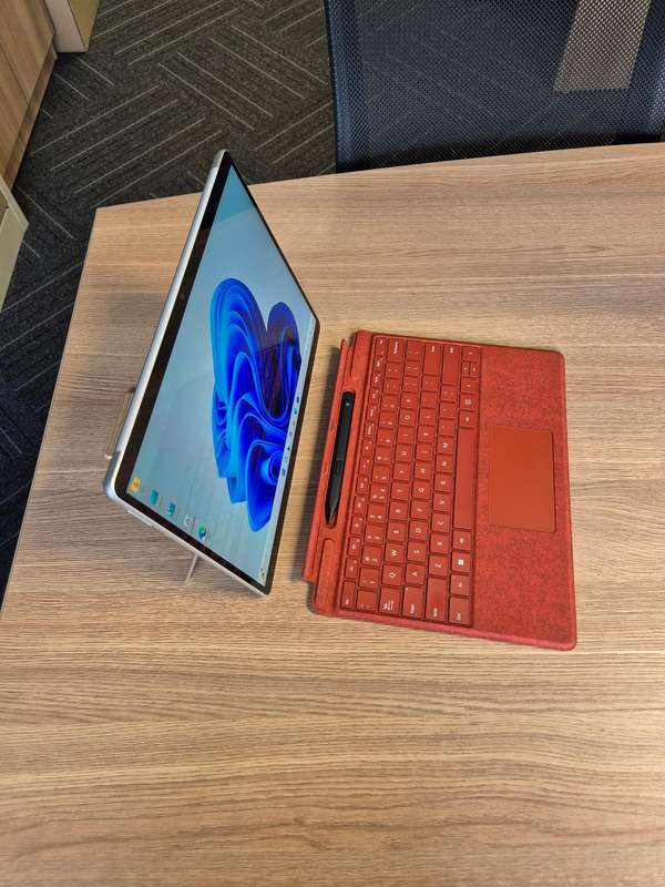 Microsoft Surface Pro 8 | 11th Gen Core i5 | Good As New
