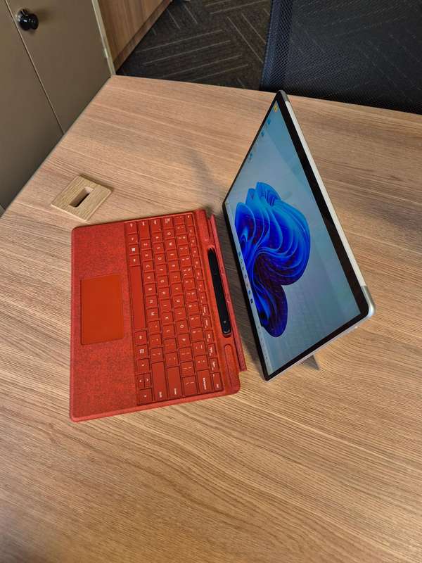 Microsoft Surface Pro 8 | 11th Gen Core i5 | Good As New