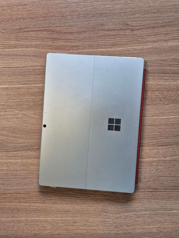 Microsoft Surface Pro 8 | 11th Gen Core i5 | Good As New