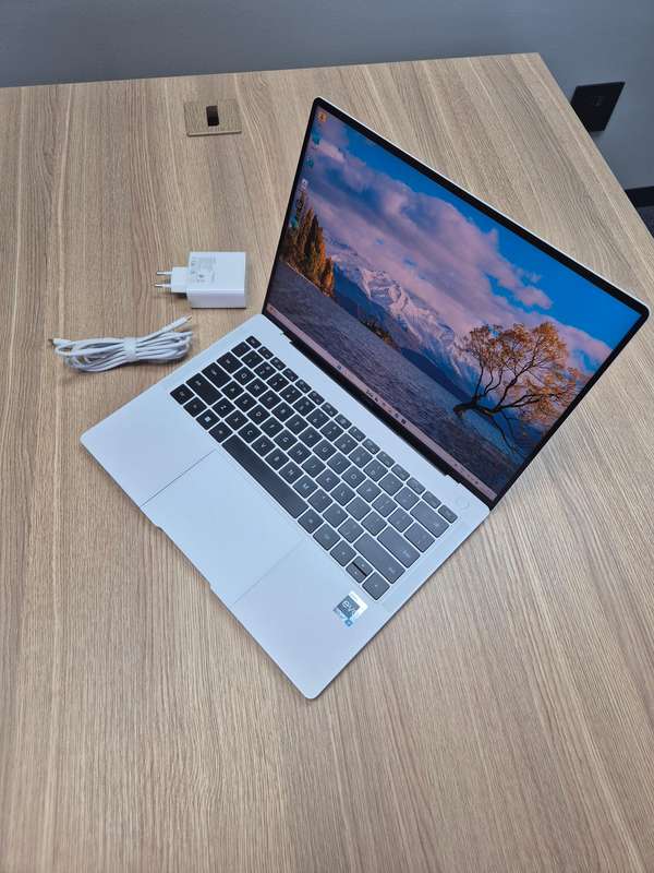 Huawei MateBook X Pro | 13th Gen Core i7 | Good As New