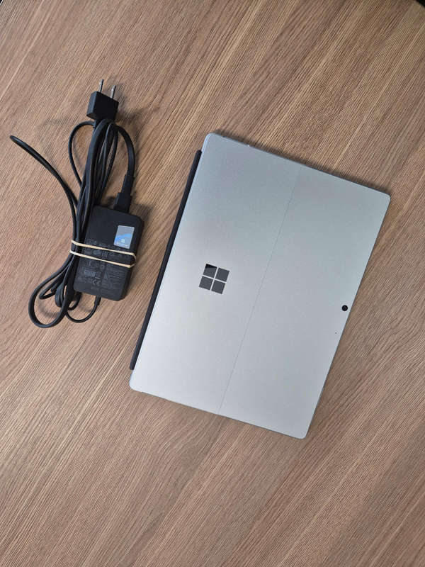 Microsoft Surface Pro 10 | Intel Core Ultra 7 | 16GB RAM | 1TB Storage