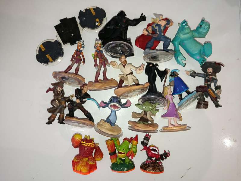 Disney Infinity / Skylanders Damaged Figure Bundle