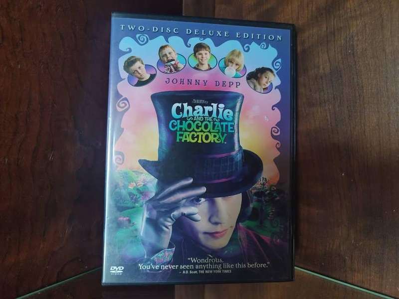 Charlie and the Chocolate Factory Deluxe 2 Disc Edition
