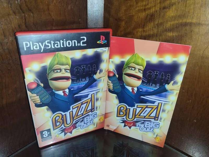 Buzz Controllers and 4 Game Bundle for PlayStation 2 PS2