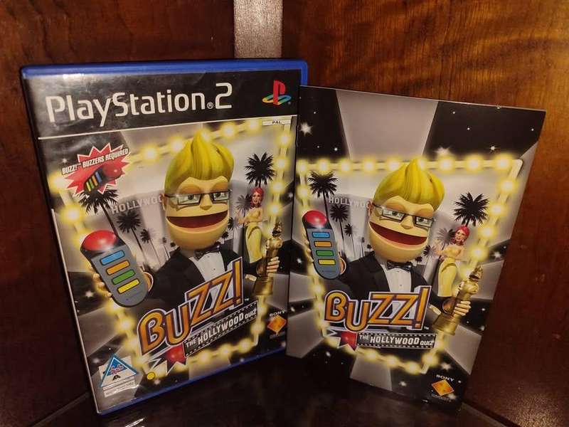 Buzz Hollywood Quiz Press Kit, Buzz Controllers and 2 Game Bundle for PlayStation 2 PS2