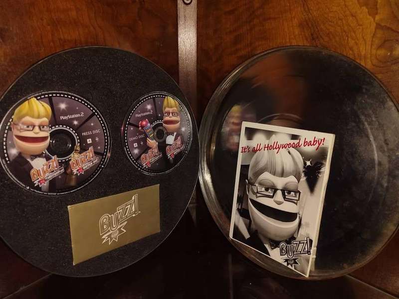 Buzz Hollywood Quiz Press Kit, Buzz Controllers and 2 Game Bundle for PlayStation 2 PS2
