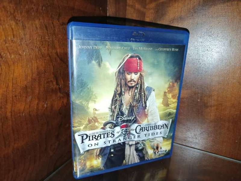 Pirates of the Caribbean On Stranger Tides   Blu Ray
