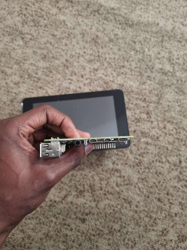 Raspberry Pi 4B 4Gb RAM with 7'' touchscreen display