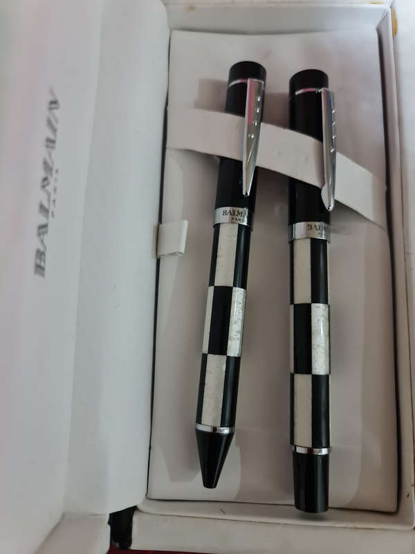 BALMAIN PARIS PEN SET