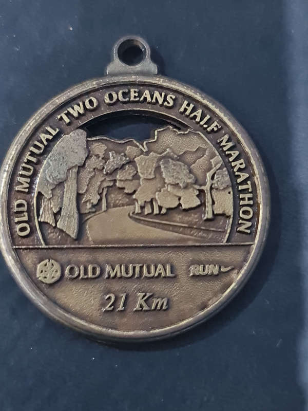 OLD MUTUAL TWO OCEANS MARATHON MEDAL