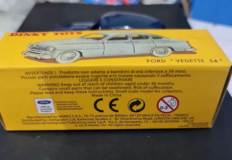 DINKY TOYS #24 FORD VEDETTE 54 DIE CAST MODEL CAR