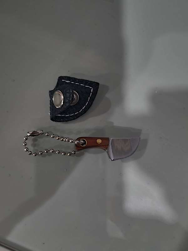 MINIATURE SKINNER DAGGER KNIFE IN SHEATH