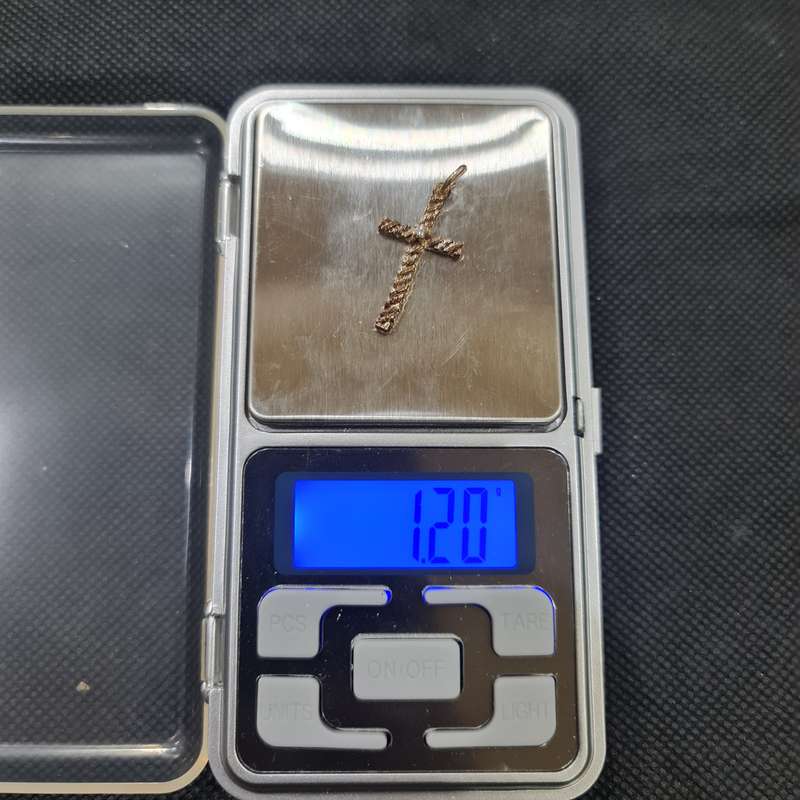 9CT YELLOW GOLD CROSS WITH CZ STONE