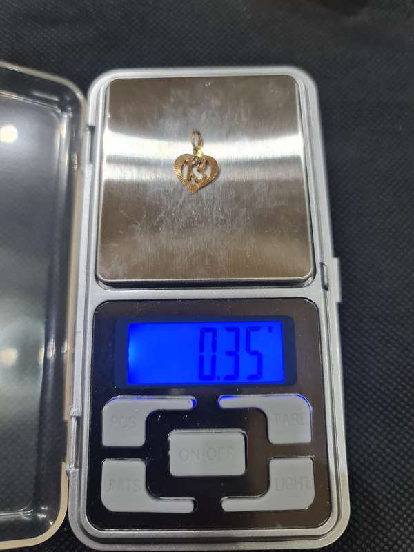 9CT YELLOW GOLD HEART CHARM WITH THE NUMBER 13