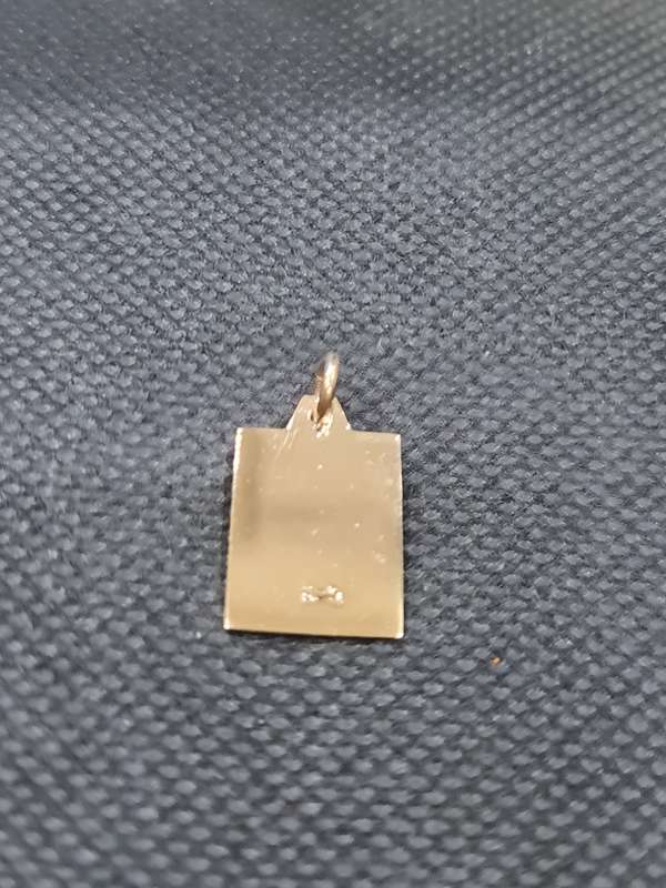 9CT YELLOW GOLD DISK RECTANGLE