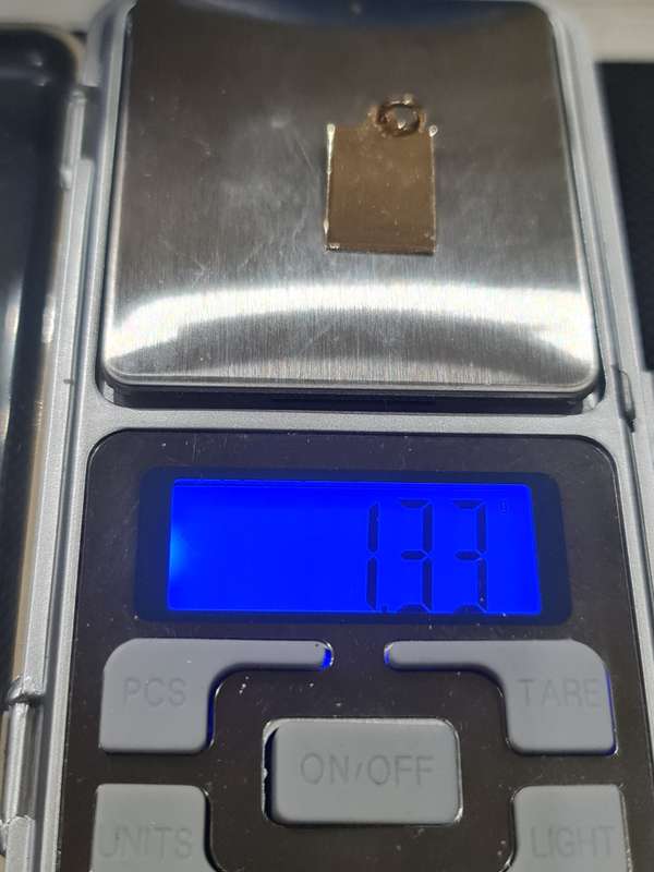 9CT YELLOW GOLD DISK RECTANGLE