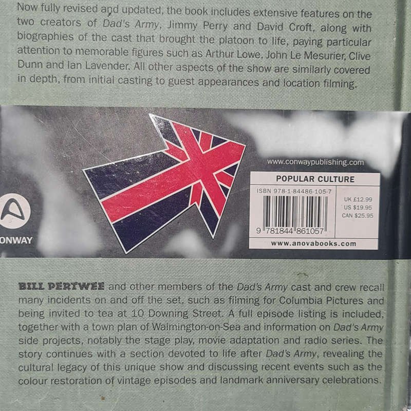 DADS ARMY. COMPLETE SERIES ON DVD . INCLUDES THE BOOK.