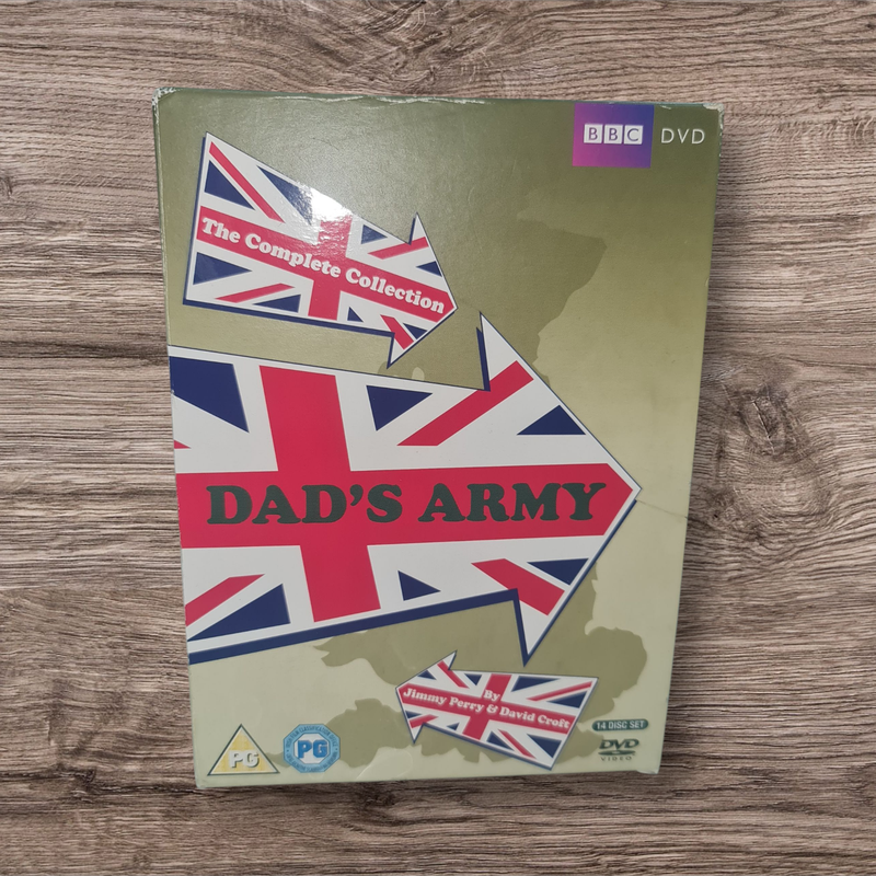 DADS ARMY. COMPLETE SERIES ON DVD . INCLUDES THE BOOK.