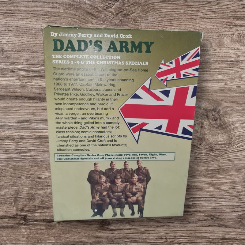 DADS ARMY. COMPLETE SERIES ON DVD . INCLUDES THE BOOK.